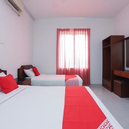 Oyo 8966 Dee Wana Resort 1 Pasir Puteh Εξωτερικό φωτογραφία