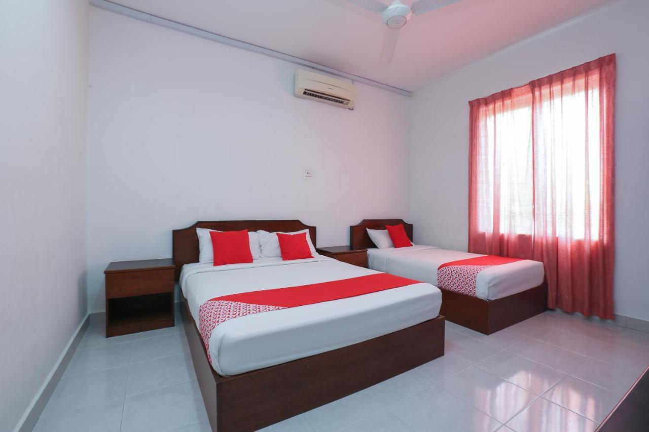 Oyo 8966 Dee Wana Resort 1 Pasir Puteh Εξωτερικό φωτογραφία